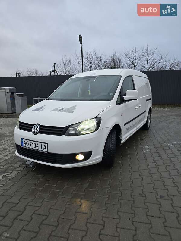 Грузовой фургон Volkswagen Caddy 2011 в Виноградове