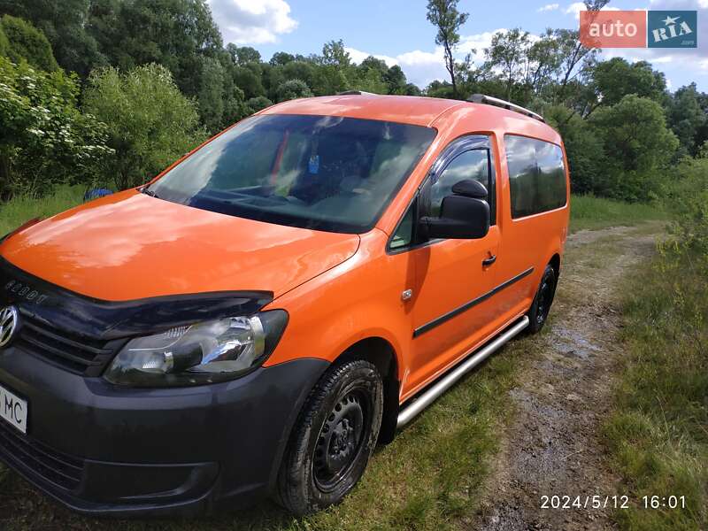 Минивэн Volkswagen Caddy 2010 в Стрые