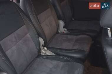 Мінівен Volkswagen Caddy 2013 в 