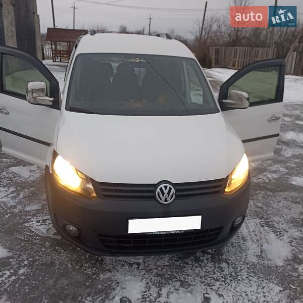 Мінівен Volkswagen Caddy 2013 в 