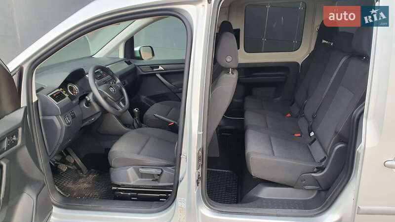 Мінівен Volkswagen Caddy 2017 в Києві