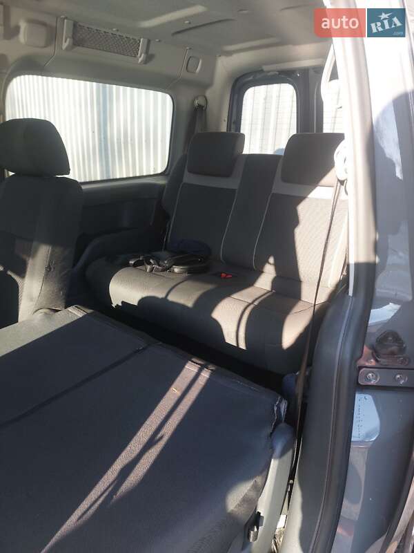 Минивэн Volkswagen Caddy 2011 в Киеве