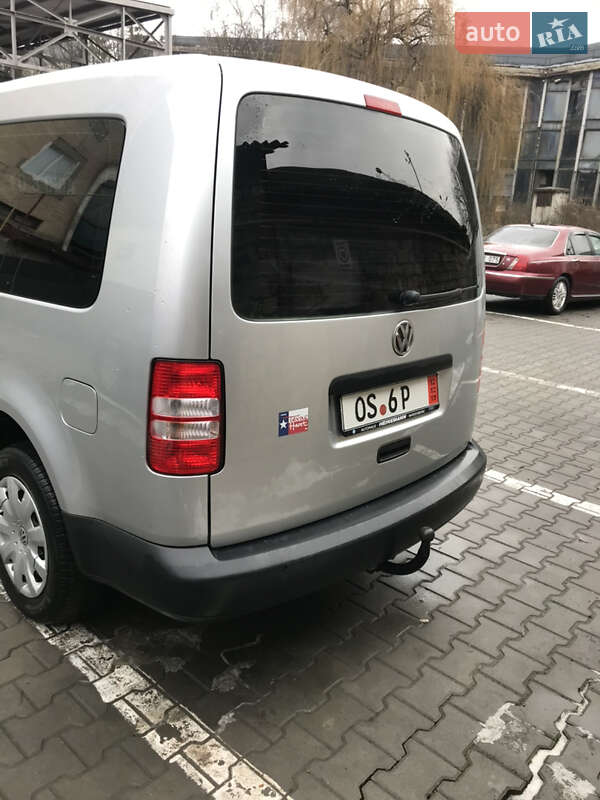 Минивэн Volkswagen Caddy 2011 в Черновцах