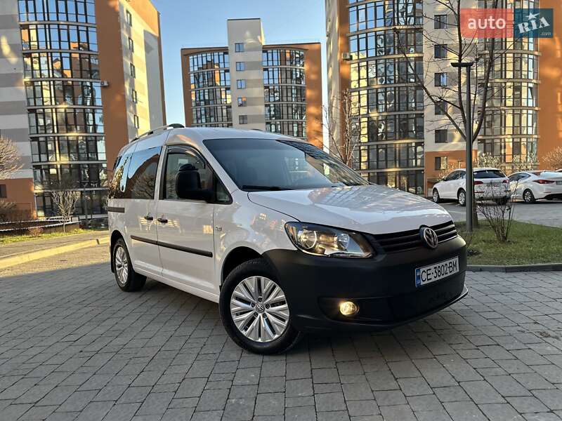 Вантажний фургон Volkswagen Caddy 2012 в Івано-Франківську