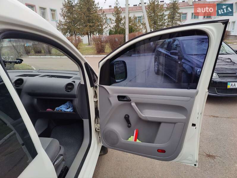 Мінівен Volkswagen Caddy 2009 в Броварах