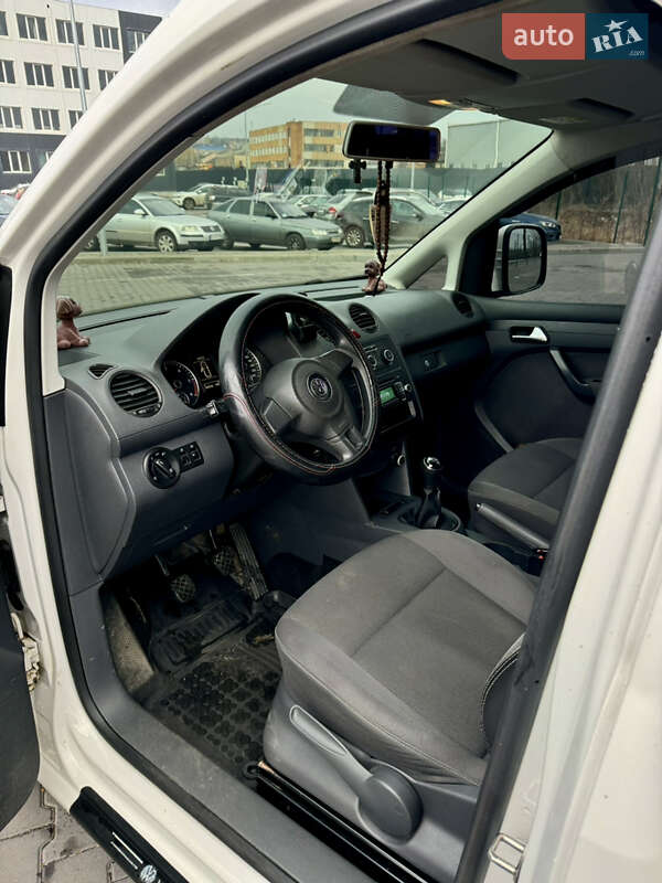 Мінівен Volkswagen Caddy 2014 в Василькові