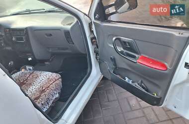 Грузовой фургон Volkswagen Caddy 2003 в 