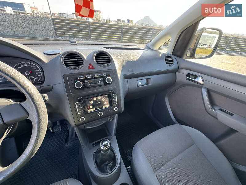 Мінівен Volkswagen Caddy 2012 в Мукачевому
