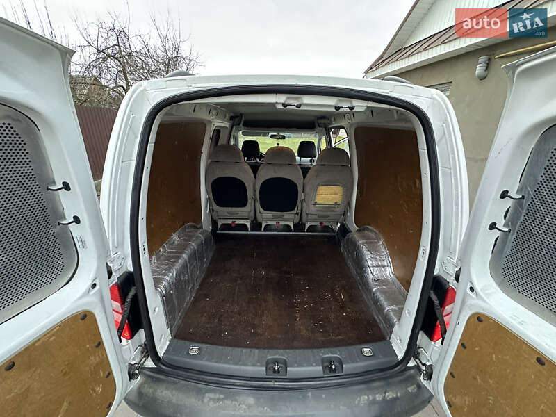 Грузопассажирский фургон Volkswagen Caddy 2013 в Костополе