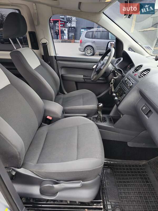 Минивэн Volkswagen Caddy 2014 в Киеве фото 14 Минивэн Volkswagen Caddy 2014 в Киеве