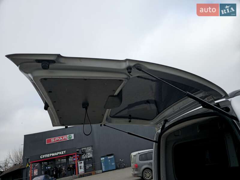 Минивэн Volkswagen Caddy 2014 в Киеве фото 17 Минивэн Volkswagen Caddy 2014 в Киеве