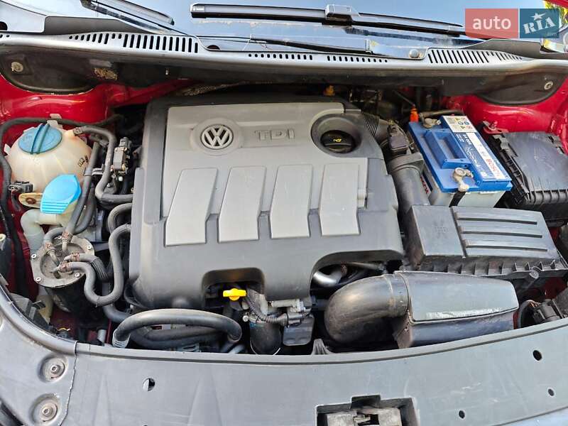 Мінівен Volkswagen Caddy 2014 в Запоріжжі