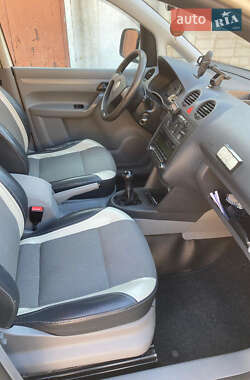 Минивэн Volkswagen Caddy 2010 в 