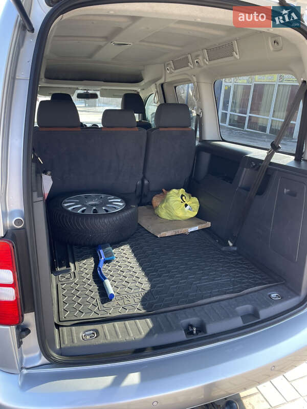 Мінівен Volkswagen Caddy 2013 в Кривому Розі
