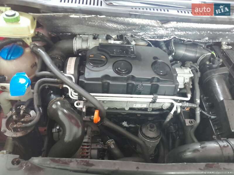 Минивэн Volkswagen Caddy 2009 в 