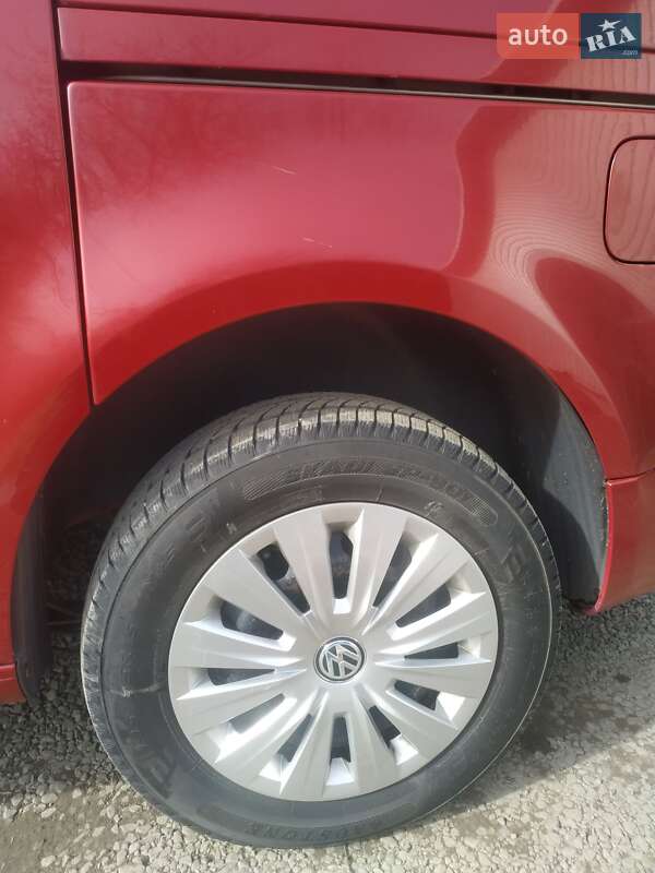 Минивэн Volkswagen Caddy 2006 в Гайвороне