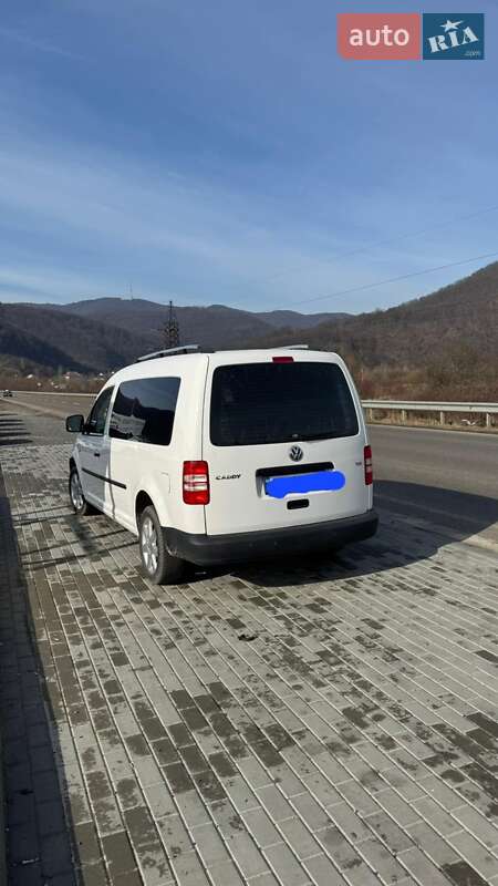 Мінівен Volkswagen Caddy 2015 в Виноградові