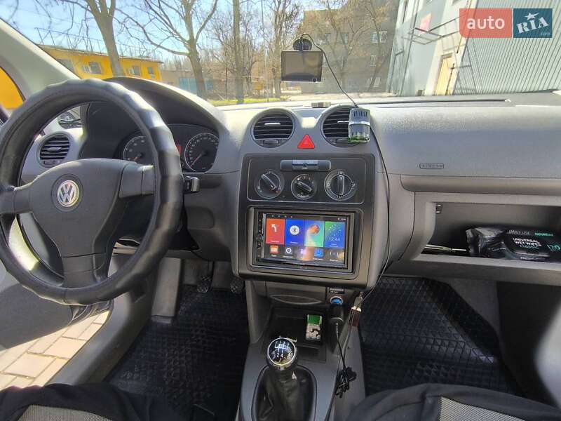 Мінівен Volkswagen Caddy 2006 в Миколаєві