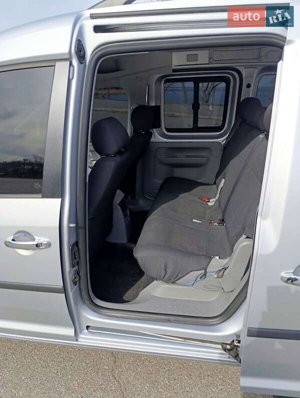 Мінівен Volkswagen Caddy 2009 в Ржищеві