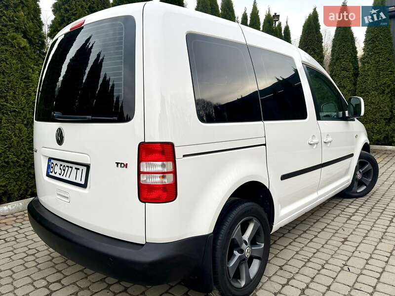 Минивэн Volkswagen Caddy 2015 в Трускавце