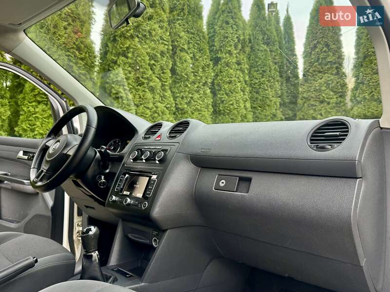 Минивэн Volkswagen Caddy 2015 в Трускавце
