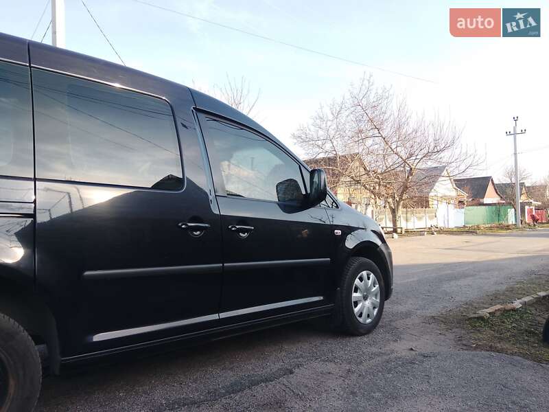 Минивэн Volkswagen Caddy 2011 в Никополе