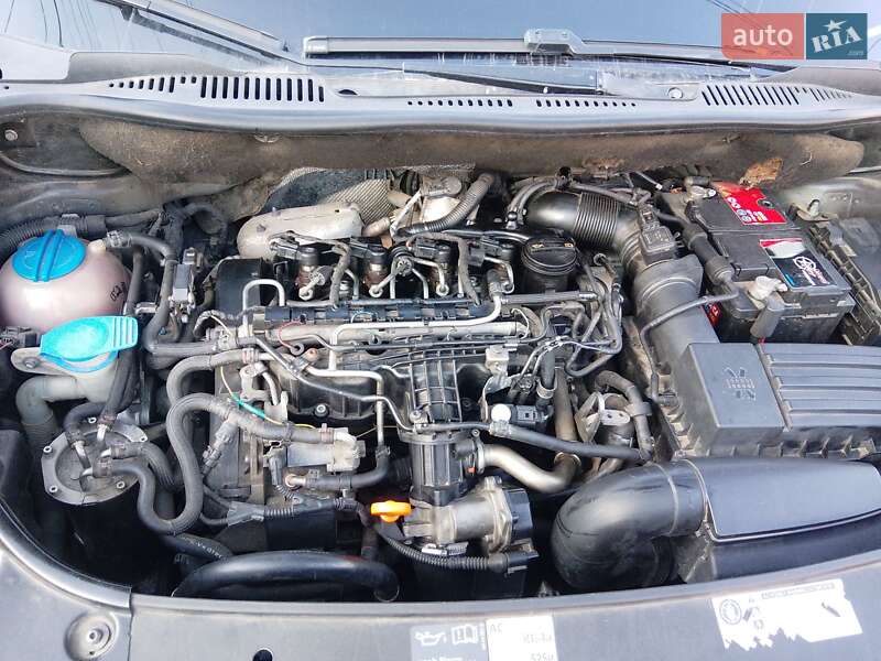 Минивэн Volkswagen Caddy 2011 в Никополе
