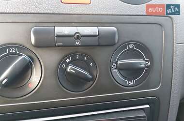 Минивэн Volkswagen Caddy 2010 в 