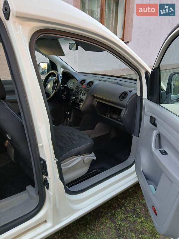 Минивэн Volkswagen Caddy 2007 в Ужгороде