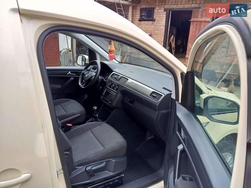Мінівен Volkswagen Caddy 2016 в Луцьку