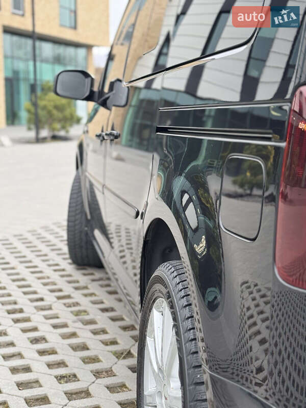 Минивэн Volkswagen Caddy 2016 в Хмельницком