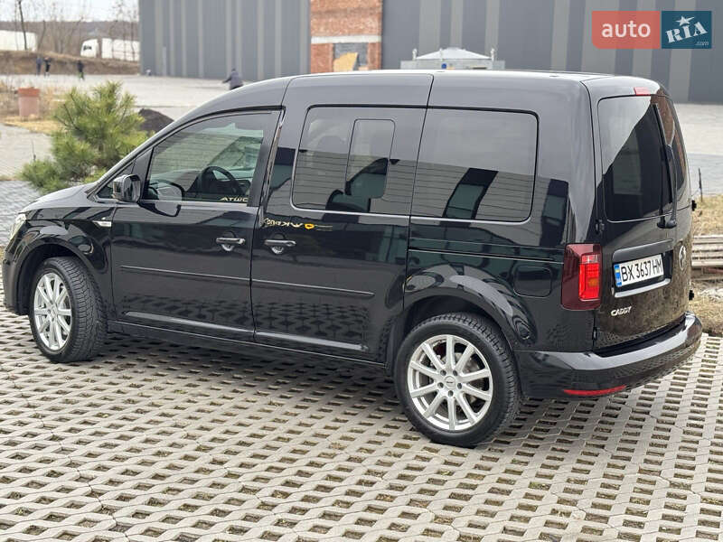 Минивэн Volkswagen Caddy 2016 в Хмельницком