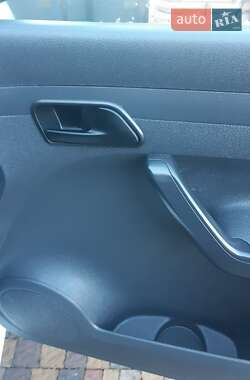 Грузовой фургон Volkswagen Caddy 2015 в 