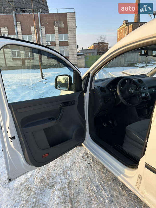 Минивэн Volkswagen Caddy 2011 в Киеве