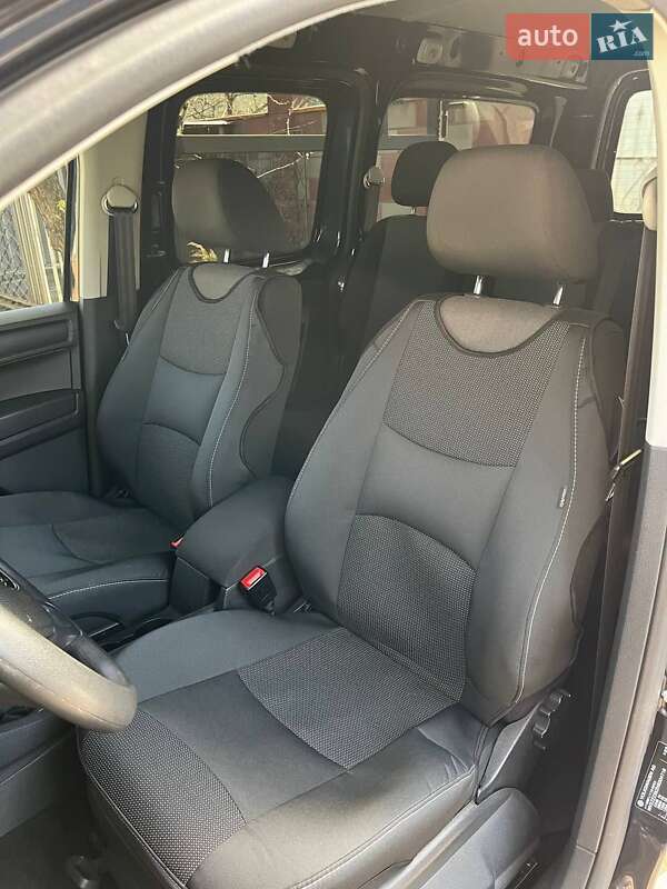 Минивэн Volkswagen Caddy 2016 в Первомайске фото 17 Минивэн Volkswagen Caddy 2016 в Первомайске