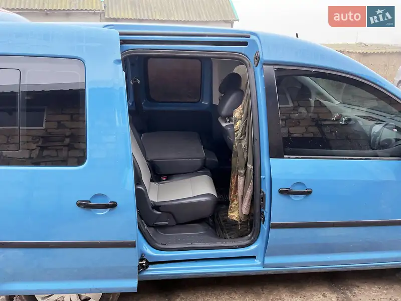 Мінівен Volkswagen Caddy 2010 в 