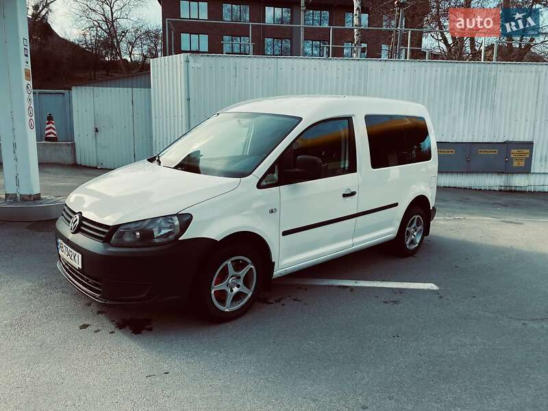 Мінівен Volkswagen Caddy 2012 в Києві