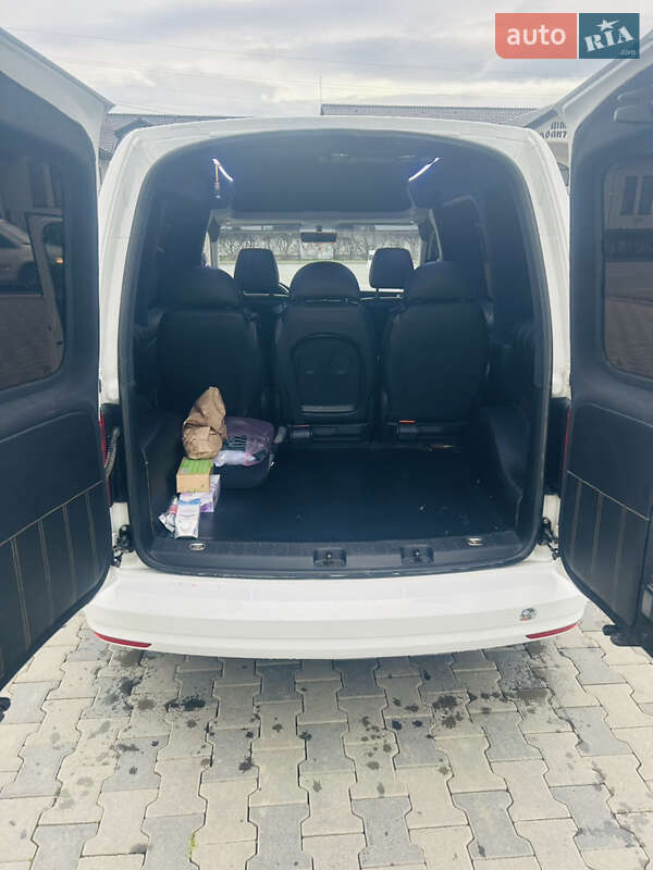 Мінівен Volkswagen Caddy 2016 в Іршаві