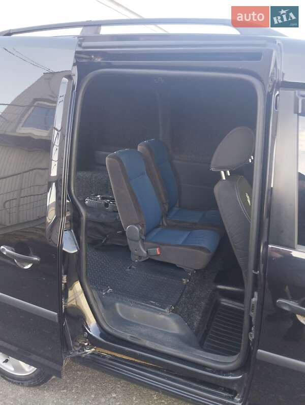 Грузовой фургон Volkswagen Caddy 2014 в Василькове