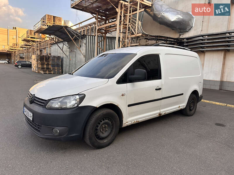 Грузовой фургон Volkswagen Caddy 2013 в Кривом Роге