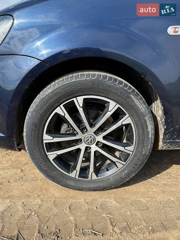 Мінівен Volkswagen Caddy 2011 в Томашполі