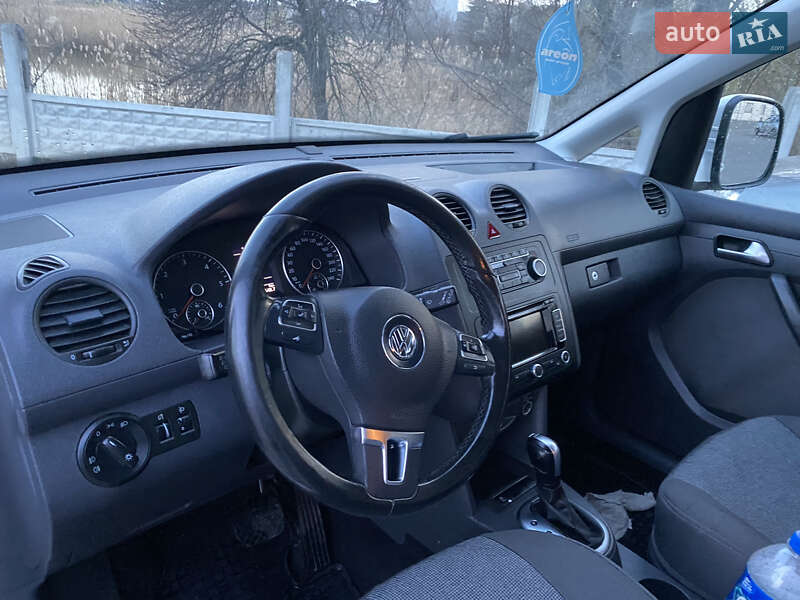 Минивэн Volkswagen Caddy 2015 в Апостолово