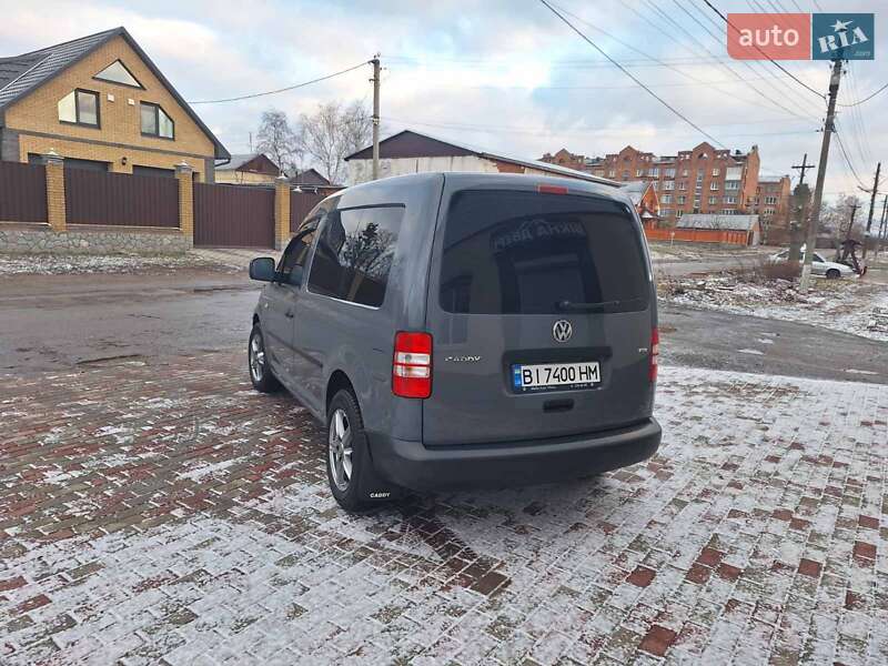 Минивэн Volkswagen Caddy 2011 в Зенькове