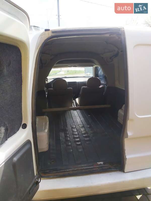 Пикап Volkswagen Caddy 2003 в Хмельницком