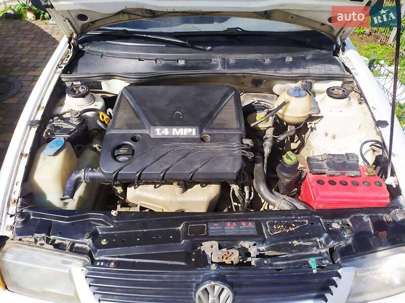 Пикап Volkswagen Caddy 2003 в Хмельницком