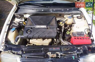 Пікап Volkswagen Caddy 2003 в 