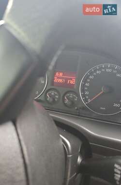 Минивэн Volkswagen Caddy 2010 в 