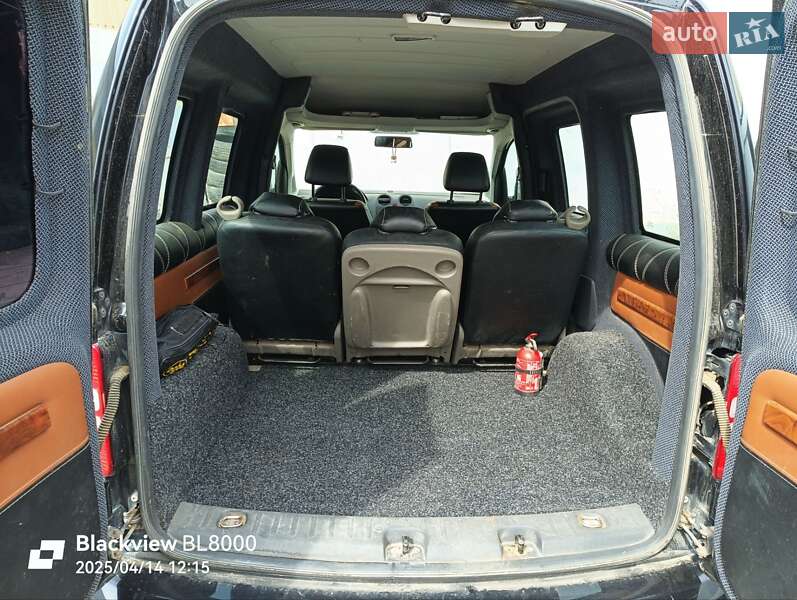 Минивэн Volkswagen Caddy 2010 в Черновцах