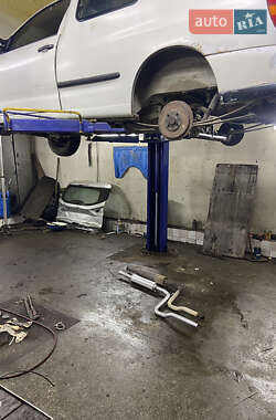 Пікап Volkswagen Caddy 2001 в 
