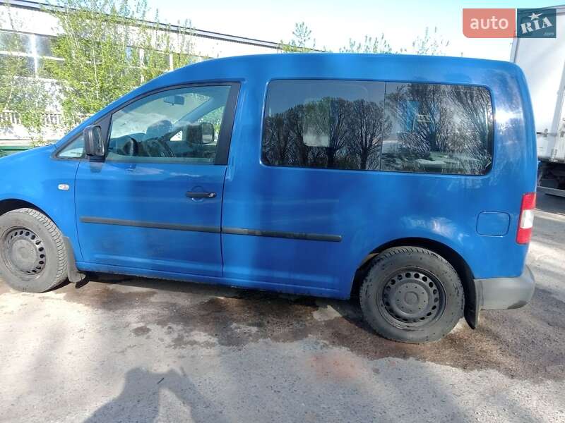 Минивэн Volkswagen Caddy 2010 в Киеве